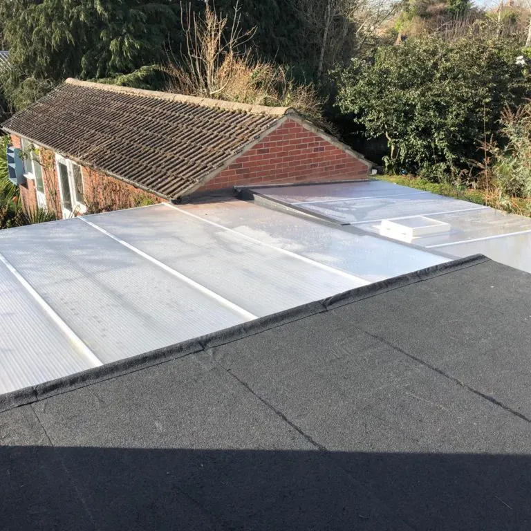 Felt flat roof with rooflight